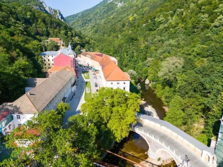 Casa Anne Ξενοδοχείο Băile Herculane Εξωτερικό φωτογραφία